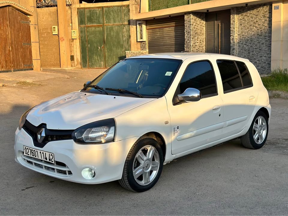 CLIO COMPUS