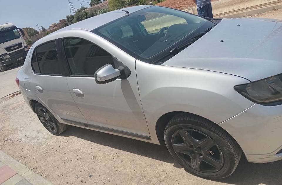 صورة السيارة