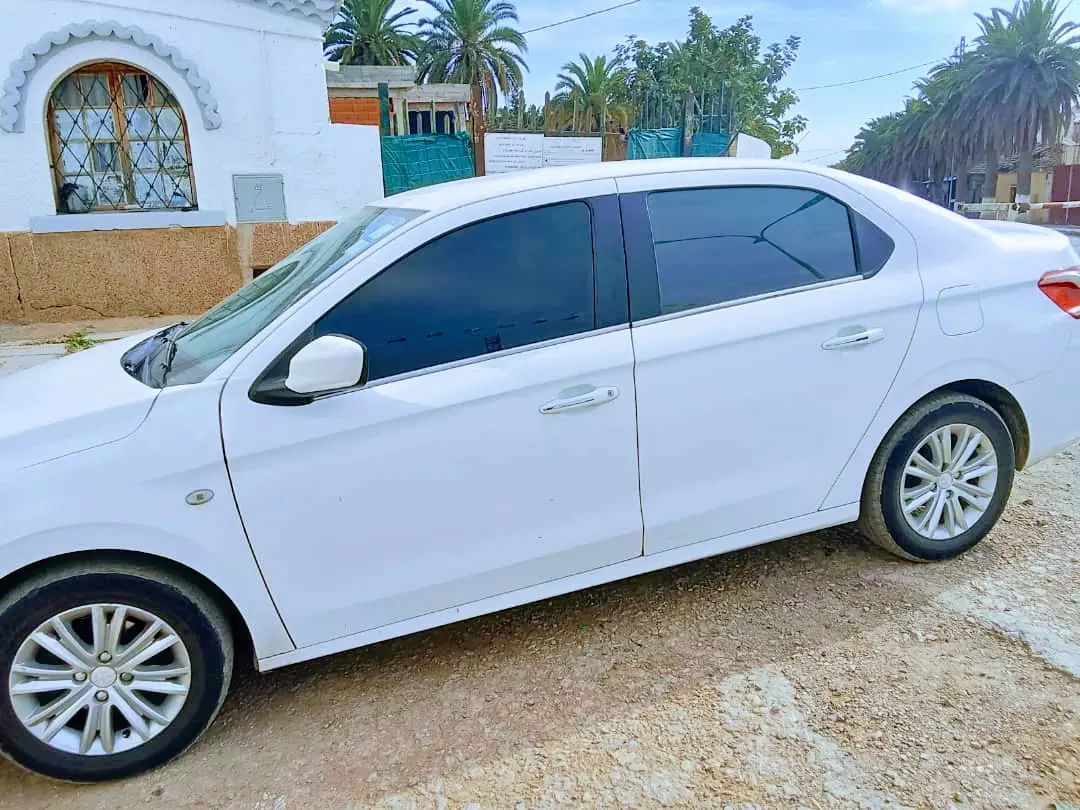 صورة السيارة